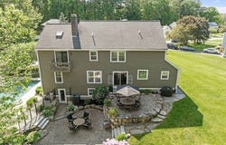 10 Reinsway Circle, Westford, MA 01886