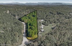 1979 Ballplay Rd, Madisonville, TN 37354