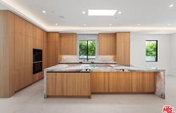 5126 Lindley Ave, Encino, CA 91316