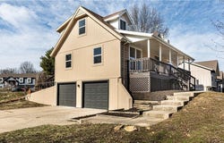2000 Dill Drive, Lee's Summit, MO 64086