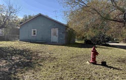 403 5th St, Woodward, OK 73801