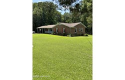 1380 Oakview Drive, Williamston, NC 27892