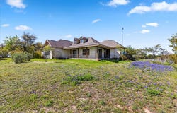 300 Logans Way, Blanco, TX 78606