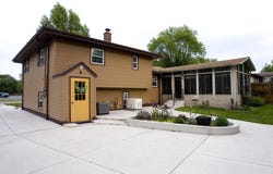 8230 Beech Avenue, Munster, IN 46321