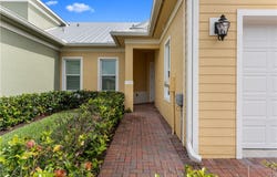 2025 Bridgepointe Circle, Vero Beach, FL 32967