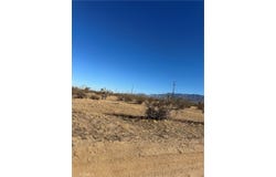 13 Canyon View Road, Apple Valley, CA 92308