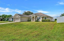 2216 NE 17th Avenue, Cape Coral, FL 33909