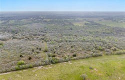 3130 Fox Lane, Lockhart, TX 78644