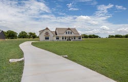 150 Quail Run Court, Decatur, TX 76234