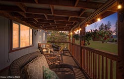 302 School Road, Hope, ID 83836