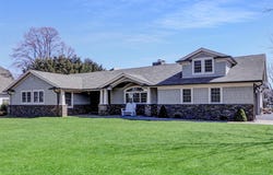 241 Willetts Lane, West Islip, NY 11795