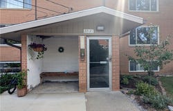 22121 River Oaks, Rocky River, OH 44116
