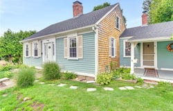492 Oaklawn Avenue, Cranston, RI 02920