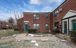 196-23 73rd Ave, Fresh Meadows, NY 11365