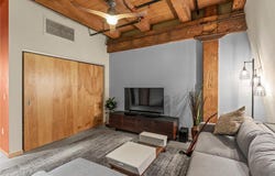 406 Wacouta Street, Saint Paul, MN 55101