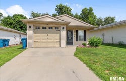 3104 Lakeshire Drive, Springfield, IL 62707