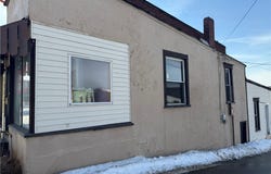 211 S 3rd St, Jeannette, PA 15644