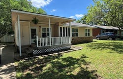 103 W Plum Street, Aubrey, TX 76227