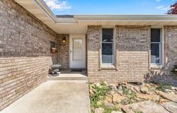 604 S Redbud Avenue, Strafford, MO 65757