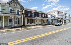 1034 W MAIN STREET, VALLEY VIEW, PA 17983