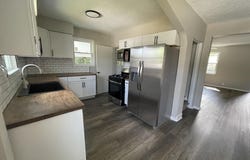609 S Walsh Street, Garrett, IN 46738-1505