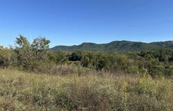 1356 Jayell Rd, Sevierville, TN 37862