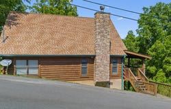2213 Eagle Feather Drive, Sevierville, TN 37876