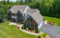 24 Tanglewood Dr., Nashua, NH 03062