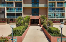 1 KEY CAPRI, TREASURE ISLAND, FL 33706