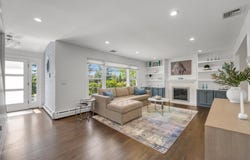 19 Morewood Oaks, Port Washington, NY 11050