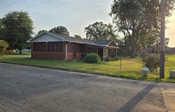 1311 Slade Street, Carlyle, IL 62231