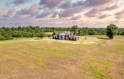 5088 Shelbyville Rd, Simpsonville, KY 40067