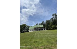2117 Smith School Rd, Strawberry Plains, TN 37871