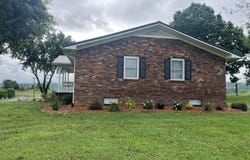 2033 Celina Road, Burkesville, KY 42717