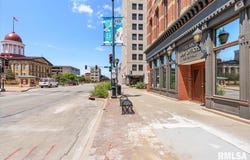 600 E ADAMS Street, Springfield, IL 62701