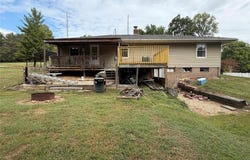 702 E 1700 Avenue, Vandalia, IL 62471