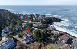 465 SW Edgewater, Depoe Bay, OR 97341
