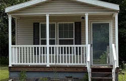 94 W Coronado Cove, Mound City, KS 66056