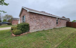 1200 Foxglove Lane, Burleson, TX 76028