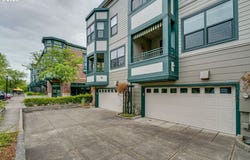 1452 NE ORENCO STATION PKWY, Hillsboro, OR 97124