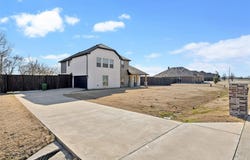 112 Cardiff Lane, Waxahachie, TX 75167