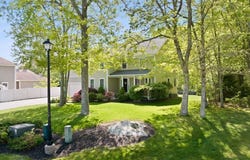 90 Sutherland Dr, Somerset, MA 02726