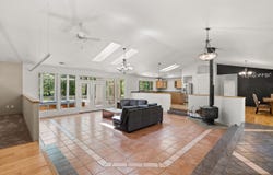 2525 Leland Road, Wolf Creek, OR 97497
