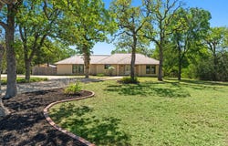 242 W Oak Loop, Cedar Creek, TX 78612
