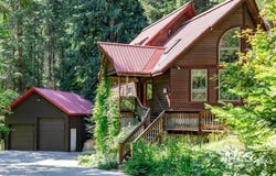 1026 Showalter Rd, Moscow, ID 83843