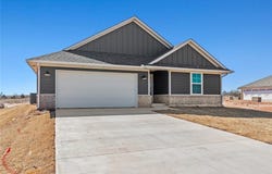 1935 Olive Avenue, Tuttle, OK 73089