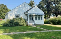 203 S Church Street, Toledo, IA 52342