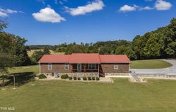 7806 Old Stage Road, Chuckey, TN 37641