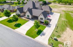 1717 Hudson Oaks Dr, San Angelo, TX 76904