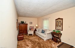 4585 Northampton Road, Cuyahoga Falls, OH 44223